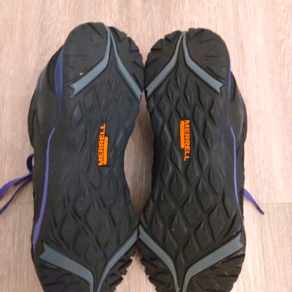 Merrell trail runners - Picture 10 of 11
